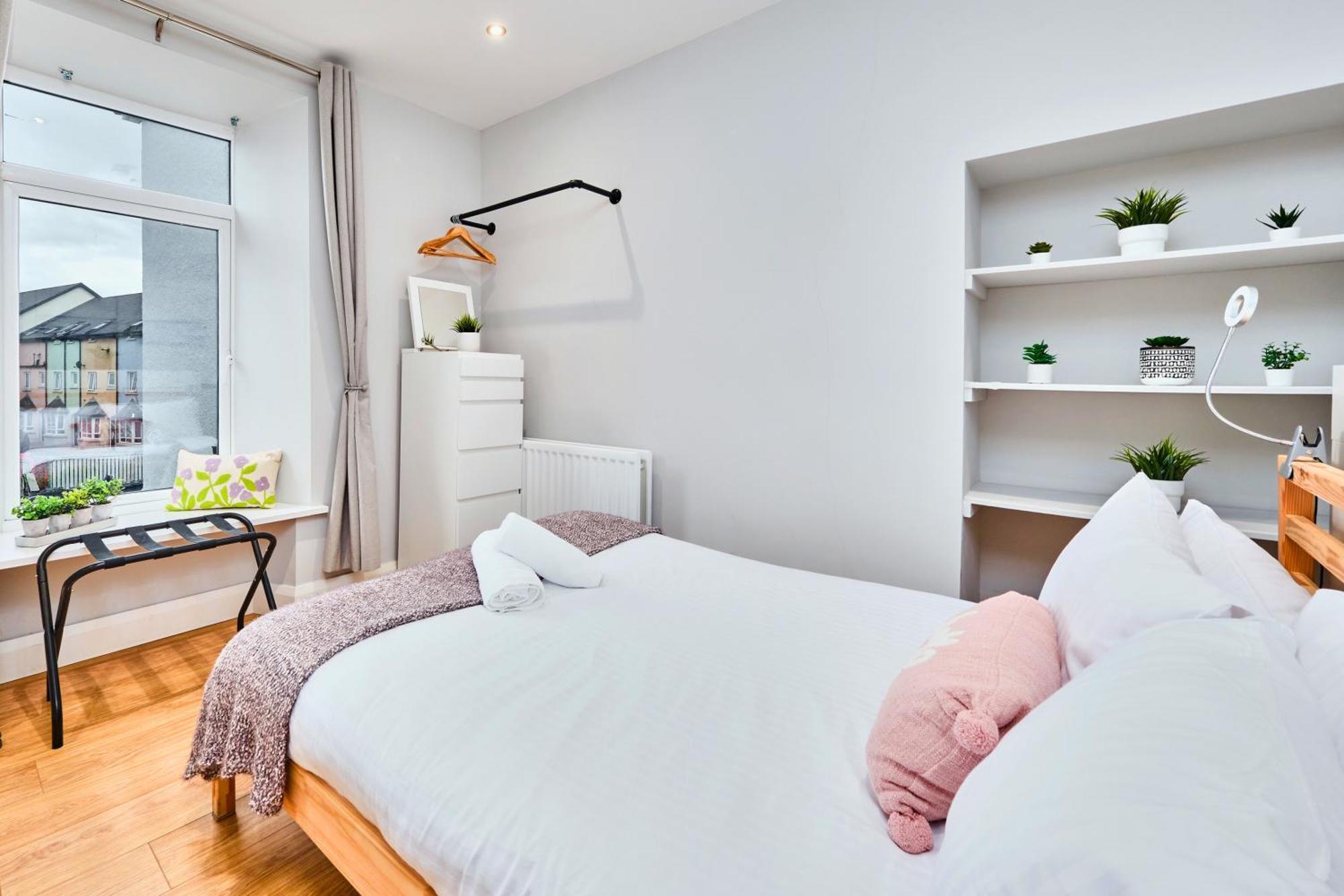 2 Princess Red - By The Sea Apartment